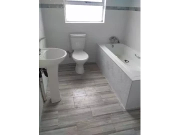 Installation of Toilet Sets And Tubs