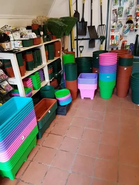 Coloured pots