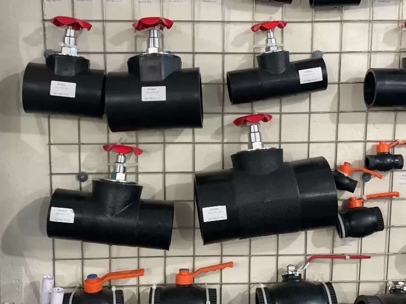 Pipe connectors and couplings