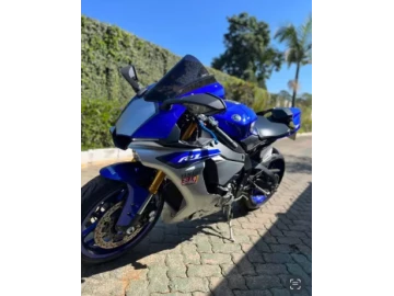 Yamaha R1 superbike 2018