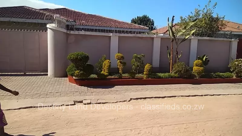 chitungwiza-house-in-zimbabwe-classifieds-co-zw