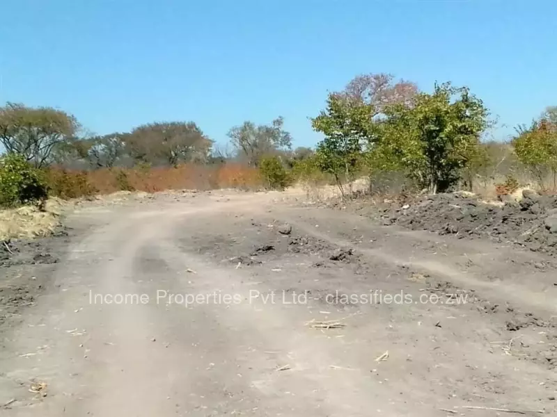 Kadoma - Farm & Agricultural Land