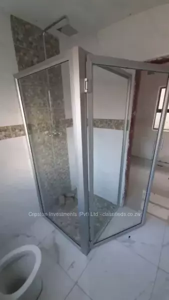 Aluminum shower cubicles