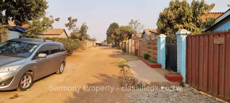 Kuwadzana - House, Townhouse Complex