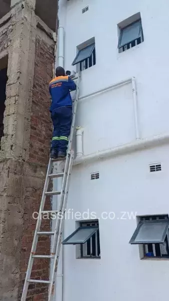 HIRE: EXTENSION LADDER-PULL UP