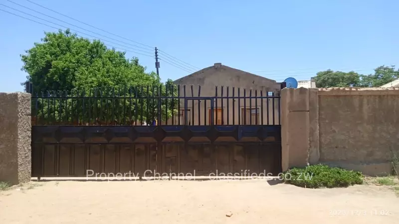 chitungwiza-house-in-zimbabwe-classifieds-co-zw