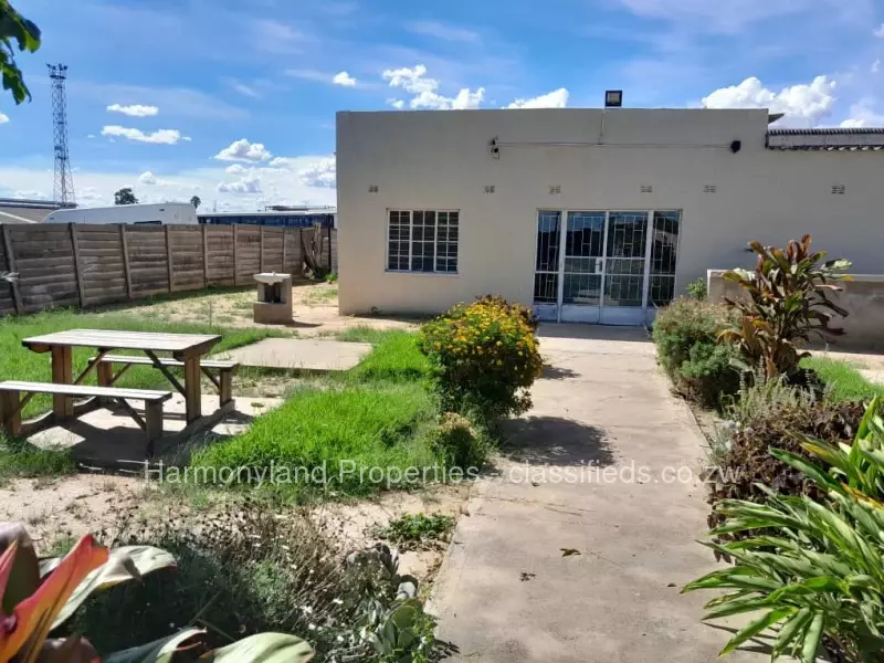 Zengeza - Commercial Property