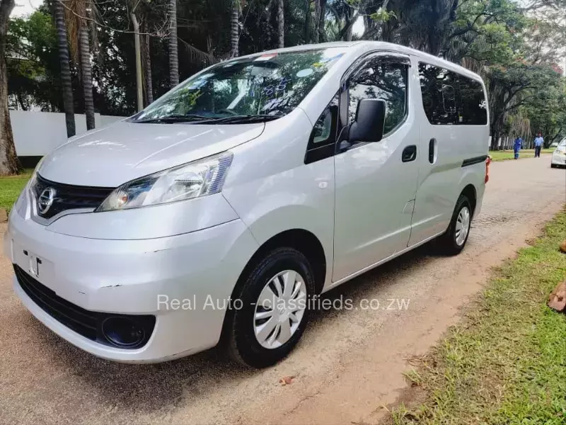 Nissan NV200 2013