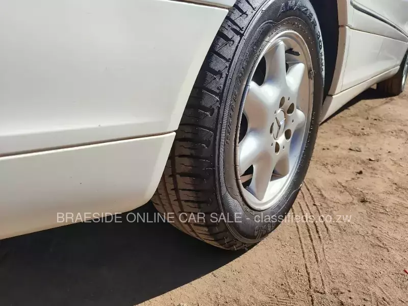 Mercedes Benz C-class 2002 In Zimbabwe | classifieds.co.zw