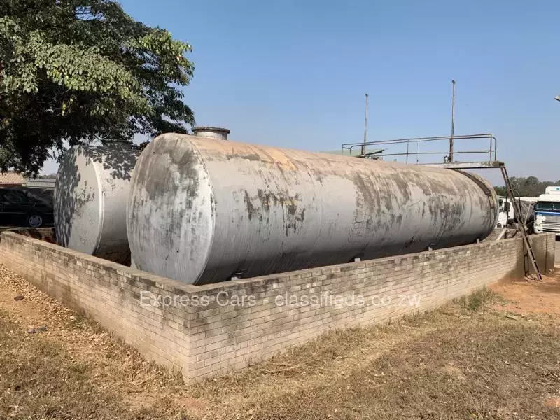 Tanks with pumping equipment