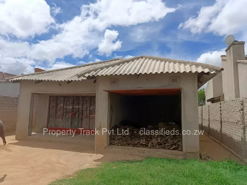 Chitungwiza - House