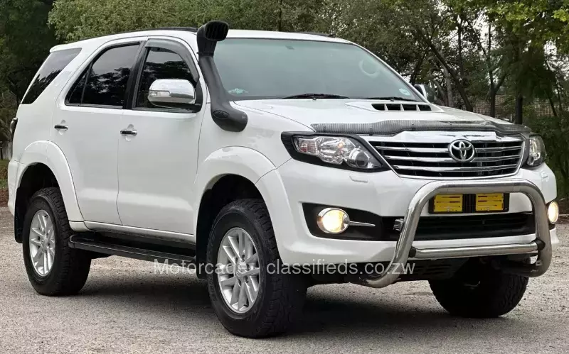 Toyota Fortuner 2014