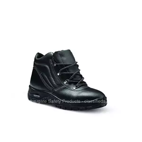 Maxeco safety shoe