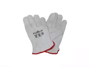 Goat skin gloves