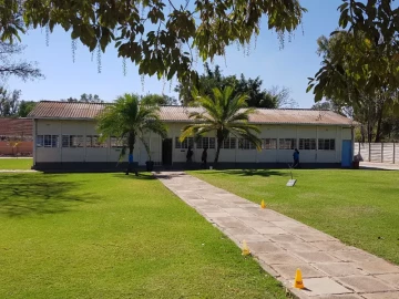 Precast school with mono pitch roof