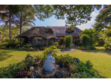 Lake Chivero - House