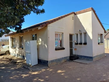 Msasa Park - House