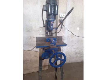 Freestanding hollow chisel mortiser