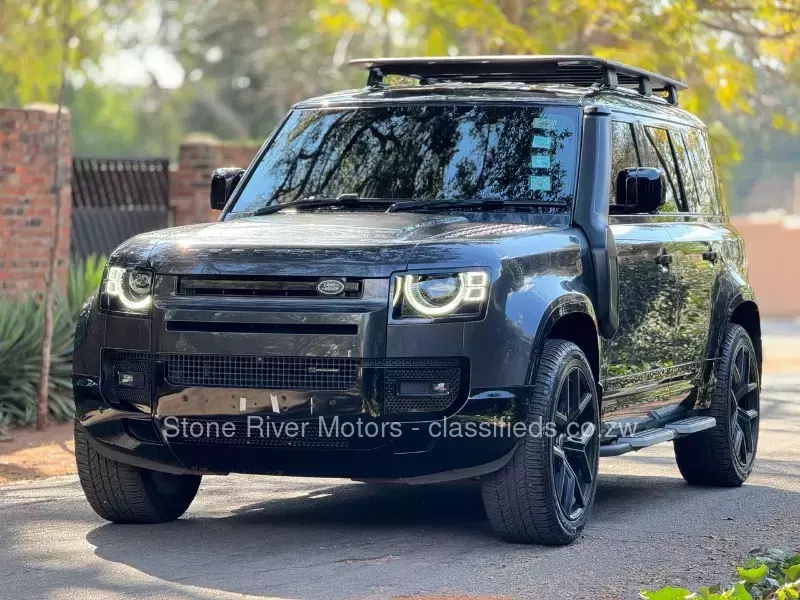 Land Rover Defender 2023