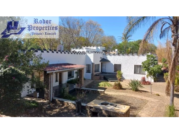 Fortunes Gate - House