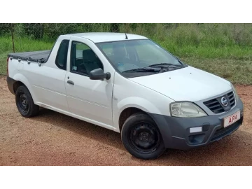 Nissan NP200 2010