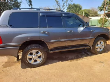 Toyota Land Cruiser 2003