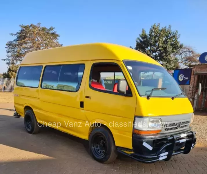 Toyota Hiace 2004