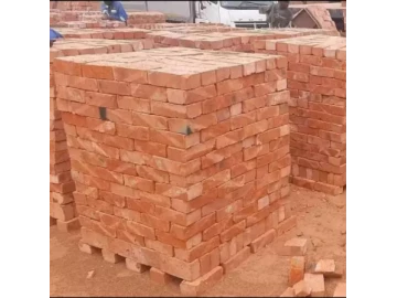 Red palletized common Bricks 100usd