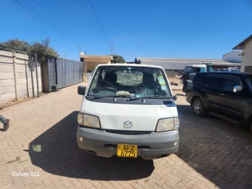 Mazda Bongo 2013