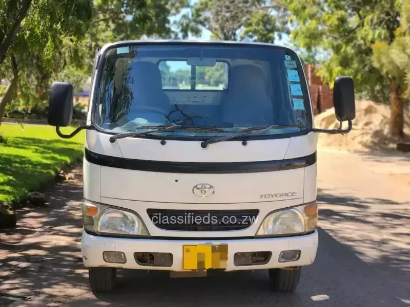 Toyota Dyna 2014