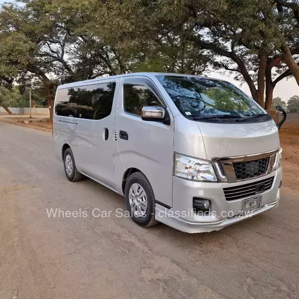 Nissan Caravan 2015