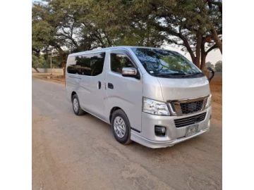 Nissan Caravan 2015