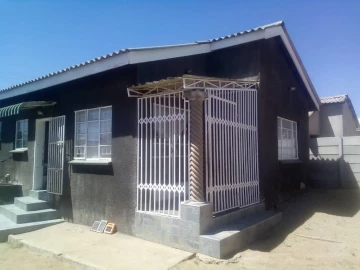 Marondera - House