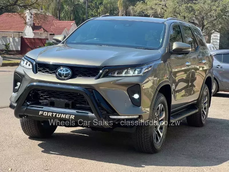 Toyota Fortuner 2024