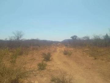 KweKwe - Land