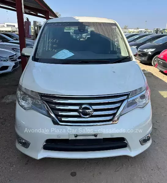 Nissan Serena 2015