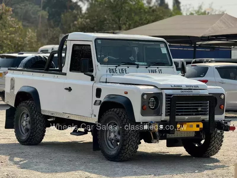 Land Rover Defender 2012