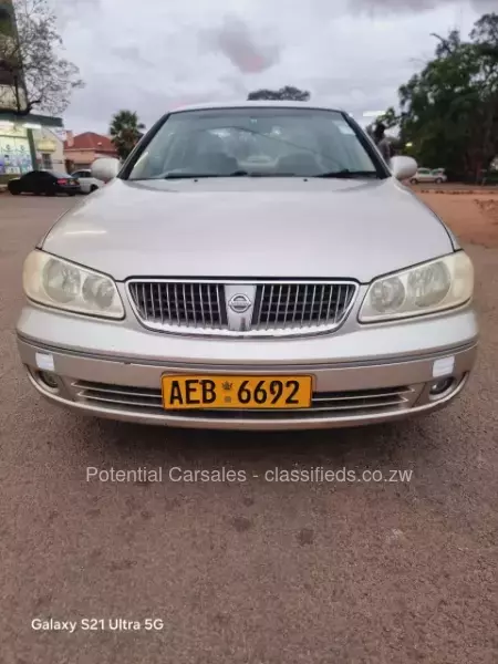 Nissan Bluebird Sylphy 2012