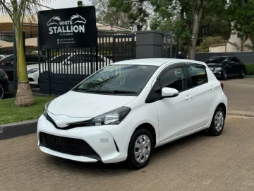 Toyota Vitz 2015