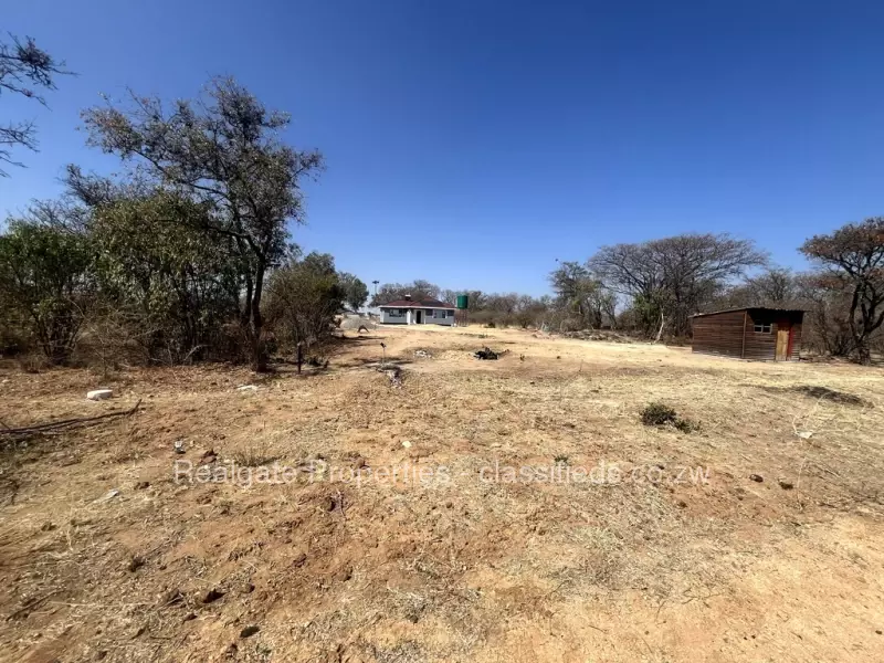 Plumtree - Stands & Residential Land