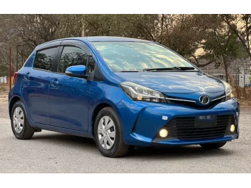 Toyota Vitz 2015