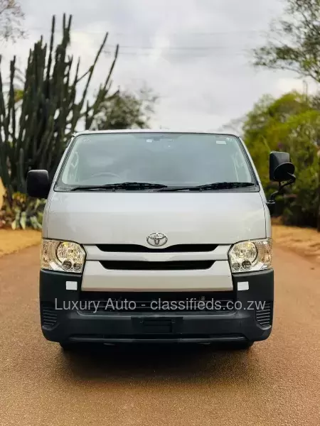 Toyota Hiace 2014