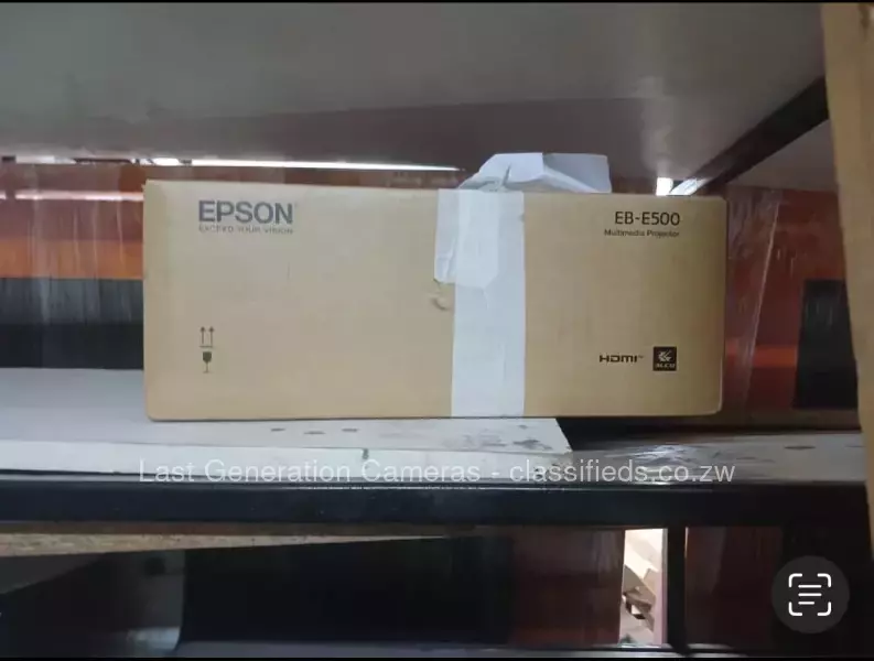 Epson EB-E500 Projector