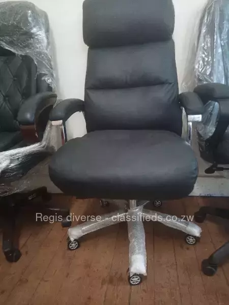 Ribbed office chair