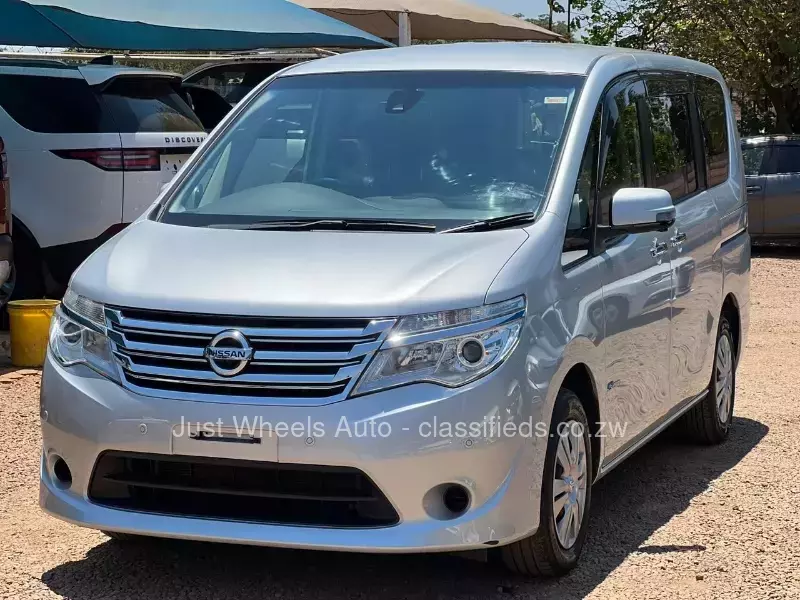 Nissan Serena 2015