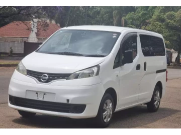 Nissan NV200 2015