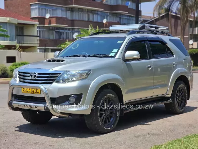 Toyota Fortuner 2012