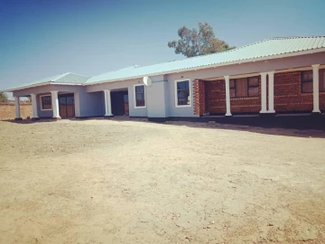 Chinhoyi - House