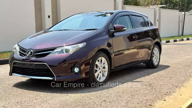 Toyota Auris 2015