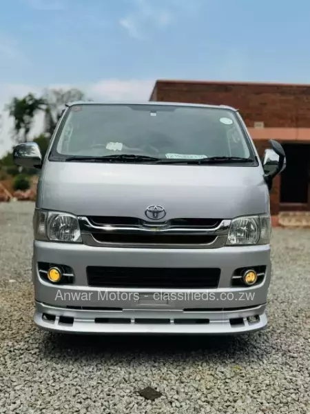 Toyota Hiace 2014